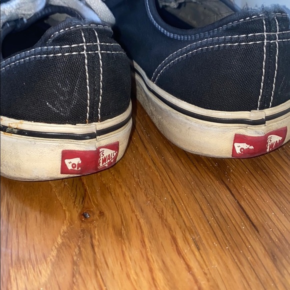 Vans - Picture 3 of 5
